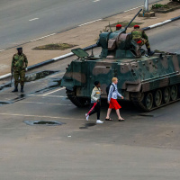 Zimbabwe army moves to end rule of ageing Mugabe