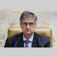 Paulo Gonet se manifesta contra pedido de prisão de Eduardo Bolsonaro