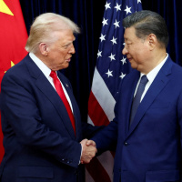 Trump heads to China for crucial talks with Xi Jinping