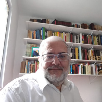 108 - Por Email (à memória de Rodrigo de Souza Leão), Frederico Barbosa