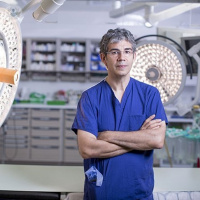 David Nott - The War Doctor - Surgery on the Front Line
