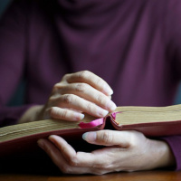 QUEM É DEUS - Deus é o Senhor (24/04/23)