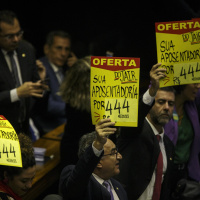 Parte da população apoia a reforma, porque rejeita a esquerda