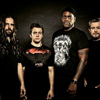 Sepultura se junta com Lobão para turnê no Brasil. Ouça mais dicas da Thalita!