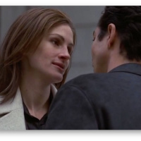 LO: Julia Roberts tries to bang Curtis