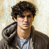 Levamos o amor da vida real para as cenas da série, conta Gabriel Leone sobre Carla Salle