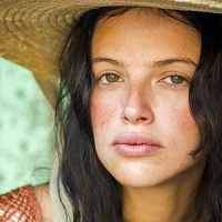 Agatha Moreira comemora papel de mãe em Novo Mundo e diz que maternidade sempre foi um sonho