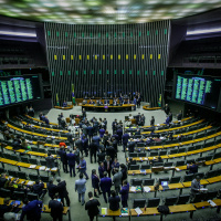 Câmara aprova urgência para projeto que torna crime hediondo falsificar bebidas