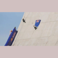 Mineirinho, lenda do skate, bate recorde mundial ao descer rampa de 70 metros