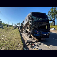Acidente com ônibus na BR-040 deixa quatro mortos e 27 feridos em MG