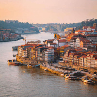 864 - Uma caminhada pelo Porto com o Inglês Nu e Cru