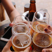 413 - Cerveja gelada e bons amigos... O que mais precisa?