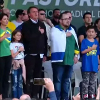 Parte do eleitorado evangélico não gosta de misturar política com religião
