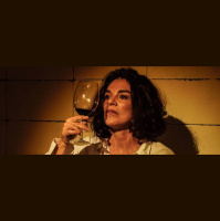 Mara Carvalho está em cartaz com o monólogo Gala Dalí