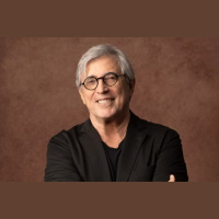 Ivan Lins fala sobre turnê de 80 anos