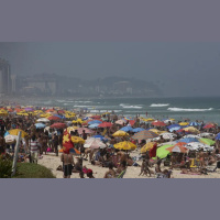 Banho de mar noturno aumenta risco de afogamento, alerta porta-voz do Corpo de Bombeiros
