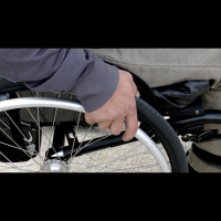 Medicamento brasileiro que devolve mobilidade a tetraplégicos pode ser liberado daqui a três anos, diz pesquisadora