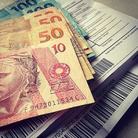 É preciso declarar dinheiro aplicado em fundos de investimento?