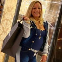 Delegada flagrada com R$ 2 milhões em espécie é mantida presa no RJ