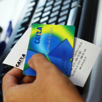 O prazo para sacar os recursos da cota do PIS/Pasep para quem tem menos de 60 anos termina hoje