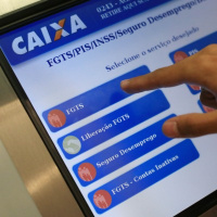 Os trabalhadores do setor privado com carteira assinada em todo o país poderão contatar operações de crédito consignado (com desconto na folha de pagamento) da Caixa Econômica Federal a partir de 26 de setembro com aval do Fundo de Garantia do Tempo de Se