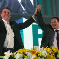 General Mourão é anunciado como vice na chapa de Bolsonaro
