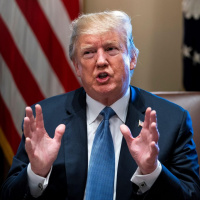 Trump ataca editoriais de imprensa livre