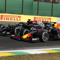 Comissários rejeitam recurso da Mercedes em incidente entre Hamilton e Verstappen