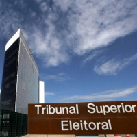 TSE decidirá hoje se indivíduo que se tornou réu de alguma ação penal, pode ser candidato à Presidência da República.