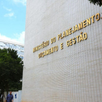 O Ministério do Planejamento detalhou que mais de 24 mil servidores ficaram fora de suas funções, em agosto deste ano, acumulando seus proventos de forma parcial ou por inteiro.