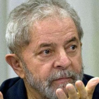 Termina hoje o prazo dado pelo TSE para o PT apresentar o nome do substituto de Lula na chapa presidencial, depois que o tribunal declarou o ex-presidente inelegível com base na Lei da Ficha Limpa.