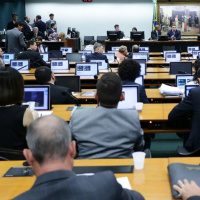 CCJ da Câmara estende desoneração da folha de pagamento até 2023