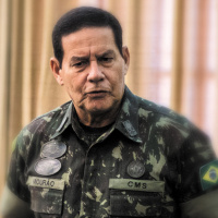 Vice de Bolsonaro, General Mourão, critica o 13° Salário e adicional de férias