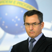 Governo deve aumentar imposto.