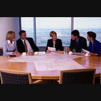 Leading Up: The Art of Managing Your Boss