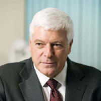 Johnson amp Johnson CEO William Weldon: Leadership in a Decentralized Company