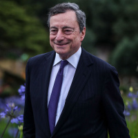 Trump attacks ECB chief over unfair stimulus plan