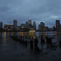 Bank bonuses rise for junior staff