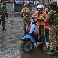 Whats behind Indias lockdown of Kashmir?