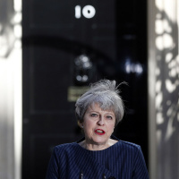 UKs Theresa May calls surprise election