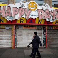 Andy Haldane explores British towns on the edge