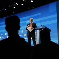 Norway fund takes lead on executive pay