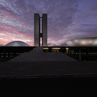 Políticos ignoram medidas óbvias, como a reforma tributária e o ajuste fiscal