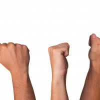 Existem mudanças políticas, ideológicas e históricas