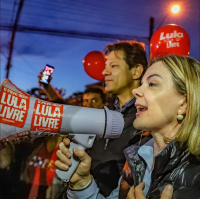Ingenuidade burra dá uma aura de bela insensatez a Gleisi Hoffmann