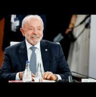 Lula lança programa que reduz taxas de juros para quem paga as contas em dia