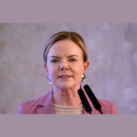 Gleisi diz que governo não foi complacente no caso Master e defende rigor nas investigações