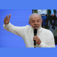 Lula critica deputados e diz que maioria não liga para o povo