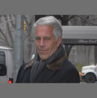 Caso Epstein: documentos mostram que adolescente teria sido forçada a fazer sexo oral em Trump