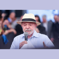 Lula diz que Brasil pode sair fortalecido do tarifaço dos EUA: Há males que vêm para o bem